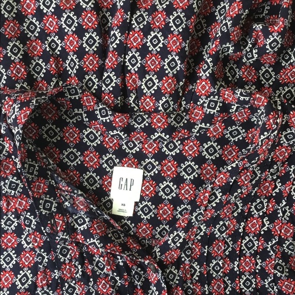 GAP Sleeveless Pullover Top - Picture 6 of 6